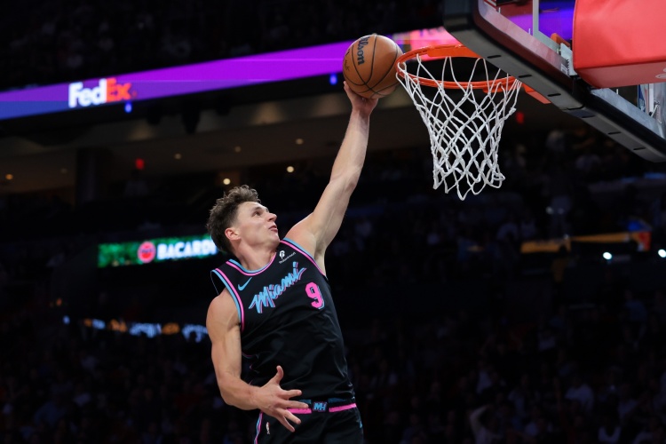 世界杯官方客户端-拉松谈与德罗赞冲突:啥也没说也没挑事 只是把他说的回敬他一下