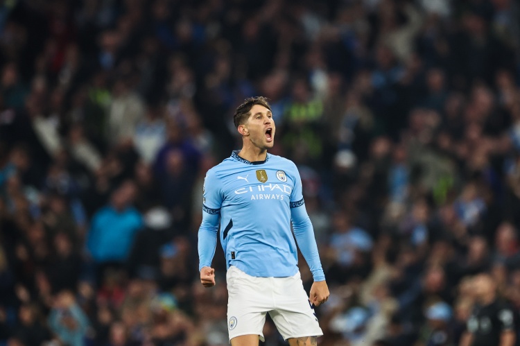 世界杯app下载-法尔克：斯通斯并不是拜仁今夏中后卫引援的首选，但会关注